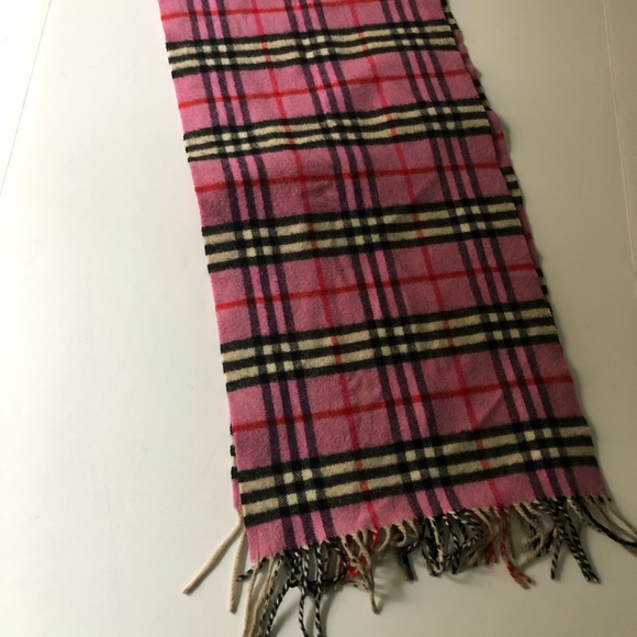 Burberry pink scarf - Picture 5 of 8